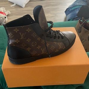 LV men shoes